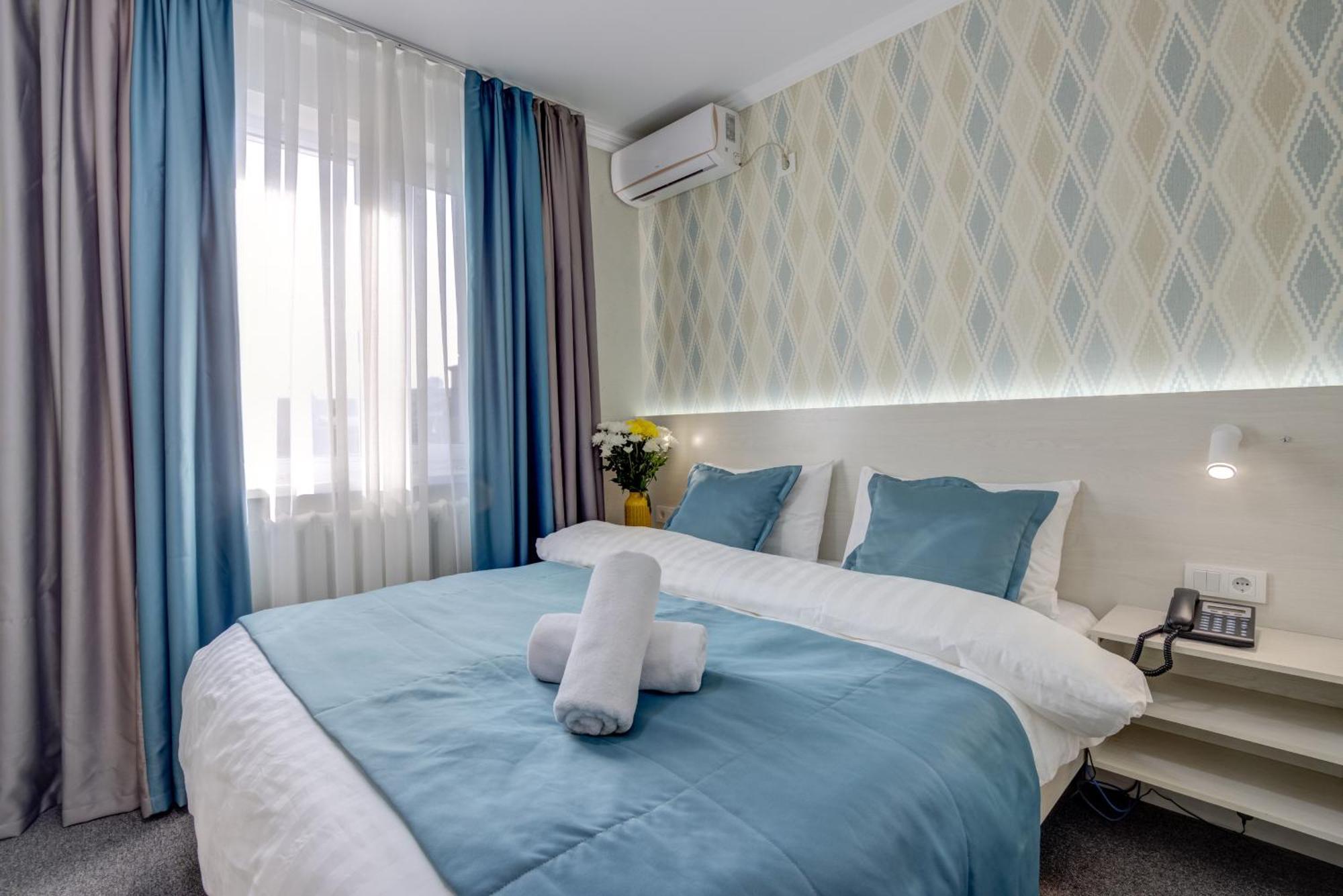 Viva Hotel Bishkek Exterior photo